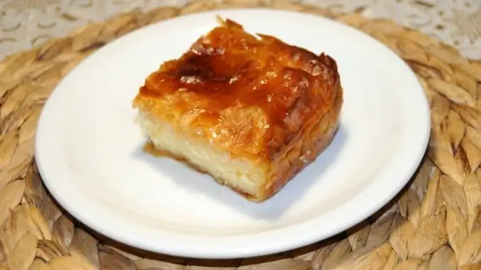 Молочный пирог с насыщенным сладким вкусом и хрустящим листом