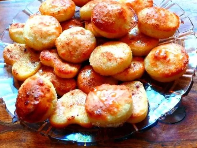 Блинчики с корицей и сахаром или медом.. Старинное лакомство
