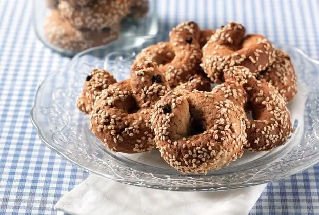 Легкое печенье, посыпанное кунжутом для удовольствия