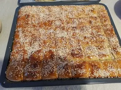 Вкусно и с минимумом ингредиентов! Традиционный медовый пирог Миконоса