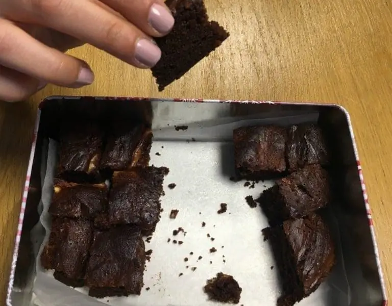 Шоколадные брауни со сливочным сыром