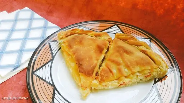 Пирог с 4 корзинками и помидором