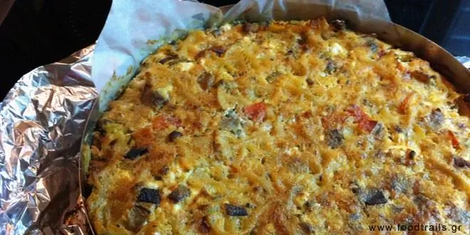 Запеченная паста с овощами и йогуртовым соусом
