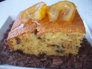 Апельсиновый торт с кусочками шоколада