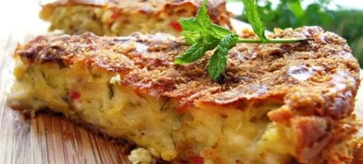 Тыквенный пирог с желтой тыквой, сыром фета и пикантным казери