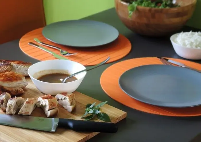 Куриная грудка, фаршированная сыром фета, базиликом и вялеными томатами