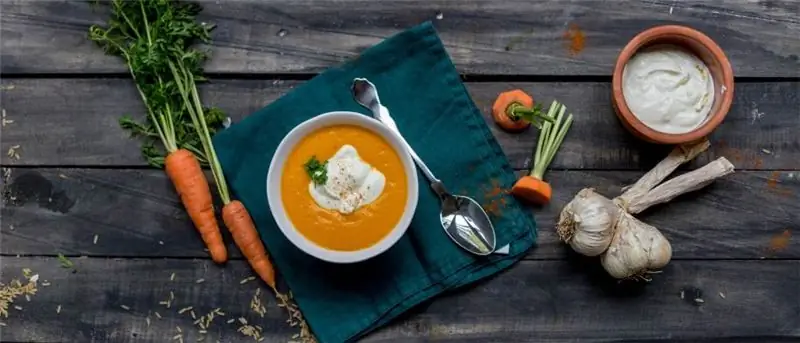Бархатный морковный суп с копченой паприкой