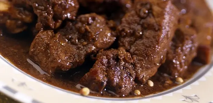 КРАСОМЕЗЕ ИЗ СВИНИНЫ С КОРИАНДРОМ