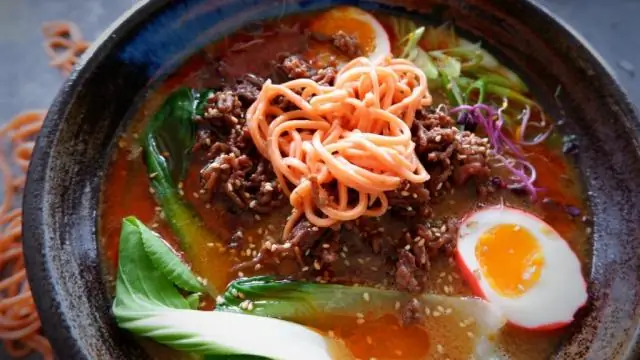 Есть ли разница между бульоном и бульоном?