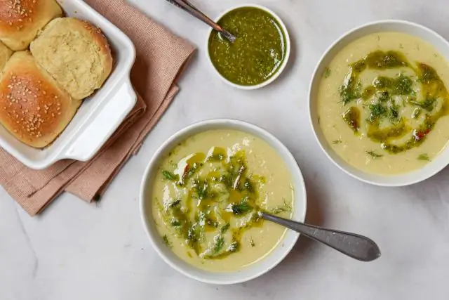 Луковый суп с луком и маслом