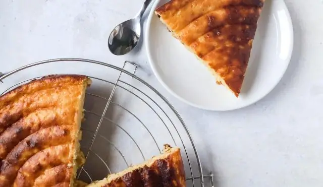 Сырный яблочный пирог из формочки