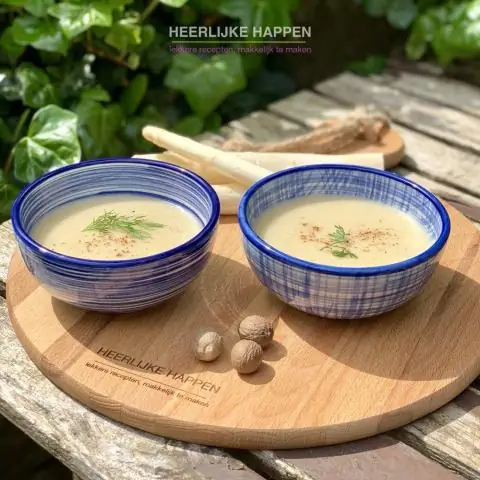 Овсяный суп с яйцом и мускатным орехом