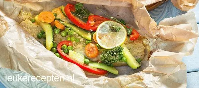 Рыба, приготовленная в кокосовом орехе