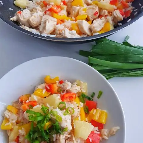 Птица: Куриная грудка с ананасом