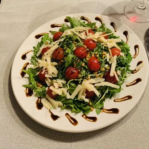 Салат из баранины с пармезаном