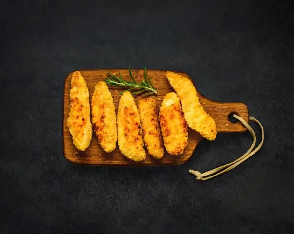 Хрустящее куриное филе с соусом из трав