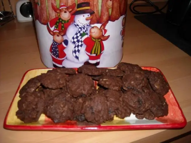 Дьявольский торт с черным шоколадом и мукой