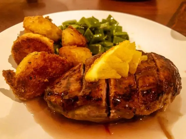 Утиная грудка с апельсиновым соусом