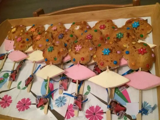 Жареный яичный пирог с сахаром и мукой