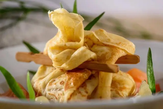 Блинчики с начинкой из лосося