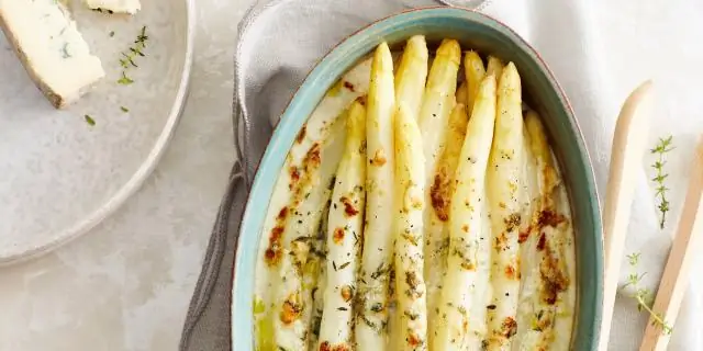 Гратен из спаржи в креме из кервеля