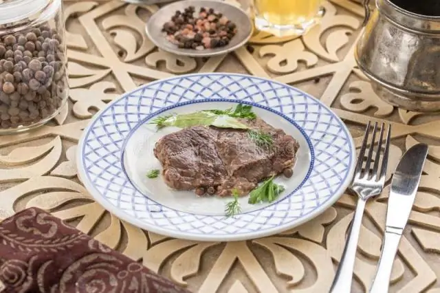 Варёная говядина в креме с травами