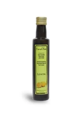 Сковорода с оливковым маслом и лимоном