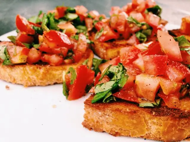 Брускетта с чемпионами