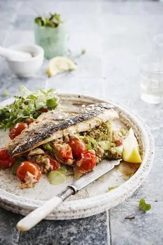 Жареный морской окунь с фенхелем